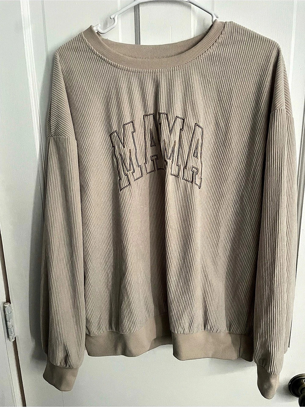 Ribbed Graphic Sweatshirt in Brown Like New